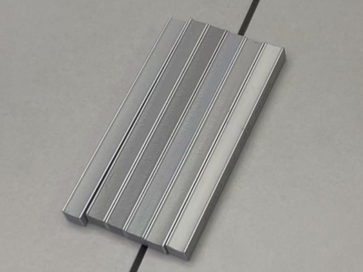 瓷磚美縫做同色系還是做定制調(diào)色？